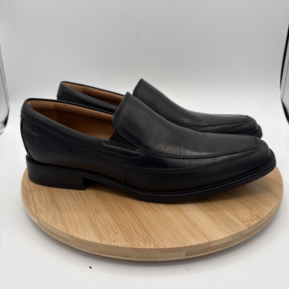 Clarks Tilden Free Men’s 10M Black Leather Slip On Loafers Ortholite Comfort
